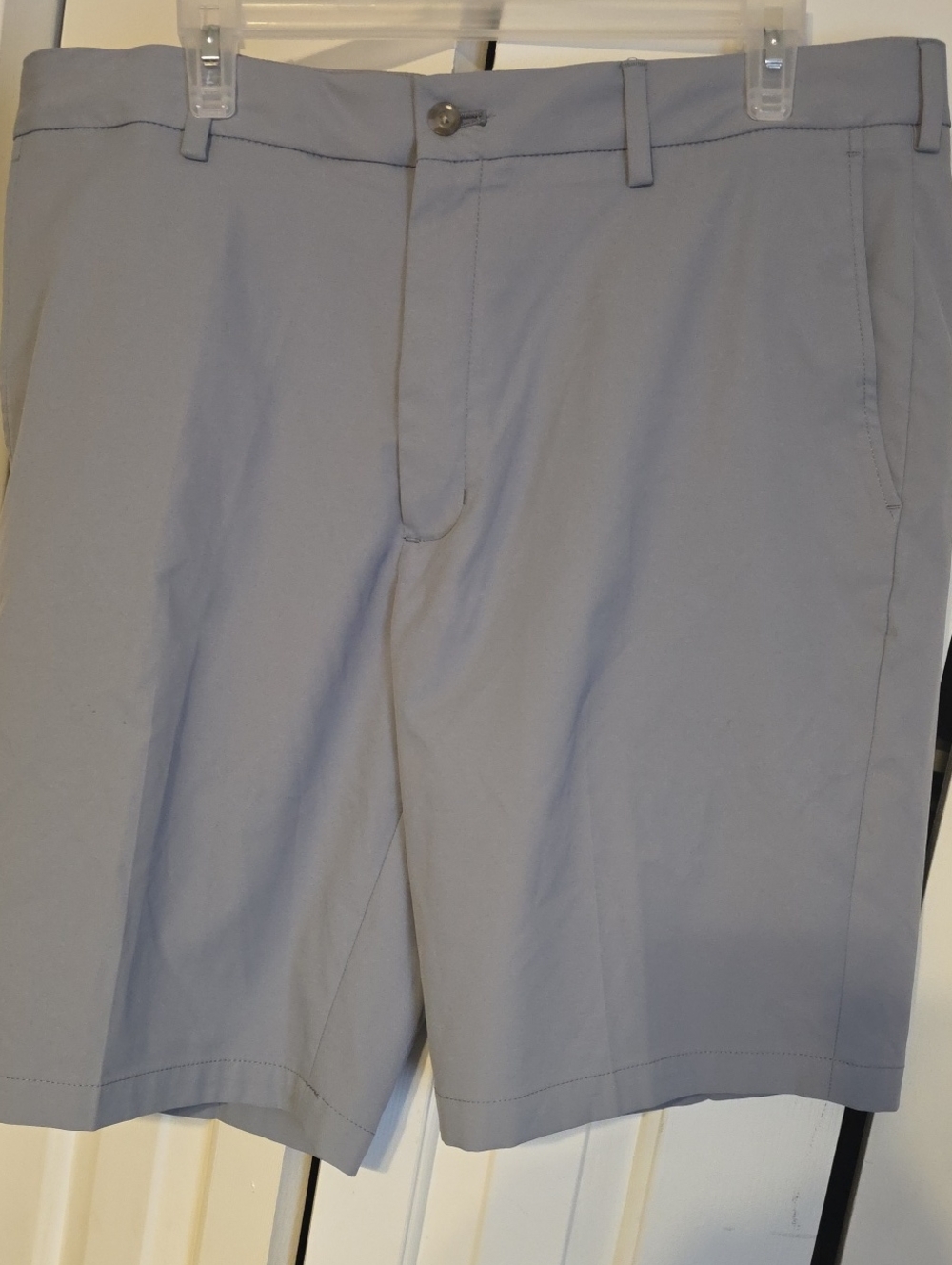 Walter Hagen Light Gray Flat Front Golf Shorts